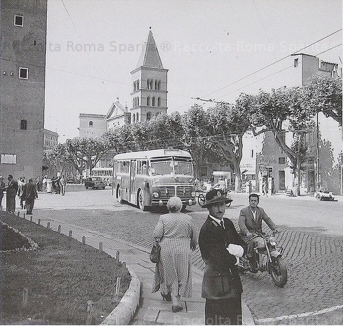 Piazza Gioacchino Belli