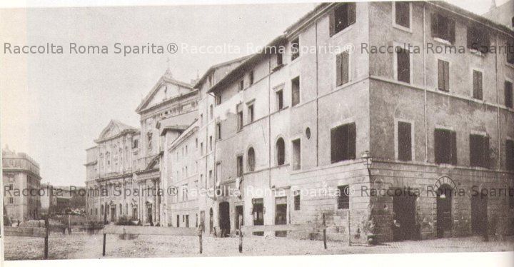 Piazza della Chiesa Nuova