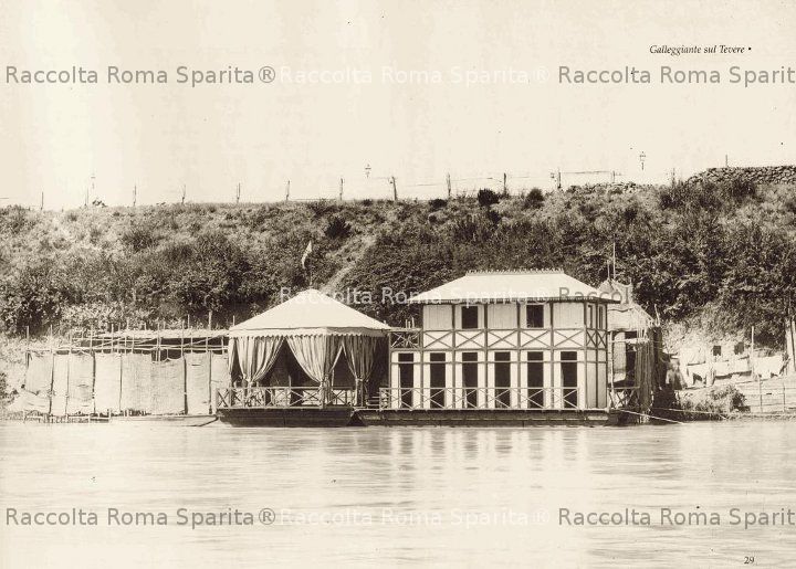 Galleggiante sul tevere