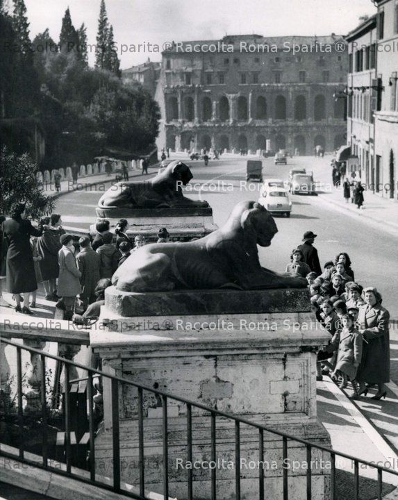 Via del Teatro Marcello