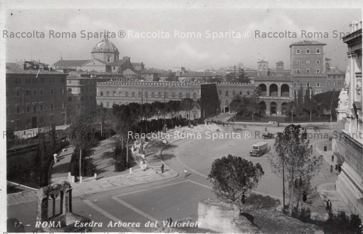 Esedra arborea del Vittoriano