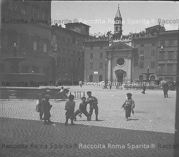 Piazza Farnese