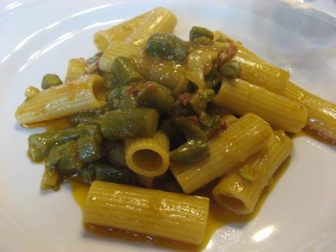 936822_10151919521356527_918112766_n