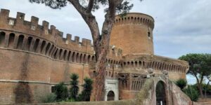 Borgo di Ostia Antica e il Castello di Giulio II